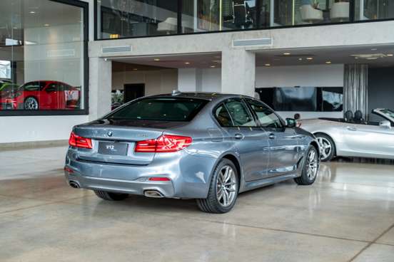 BMW-530e-2019