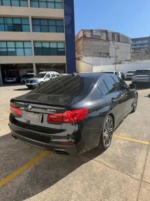 BMW-540i-2017