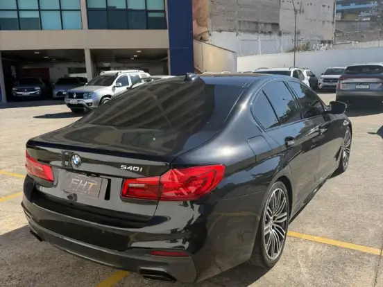 BMW-540i-3.0 24V TURBO GASOLINA M SPORT AUTOMÁTICO BMW-540i-2017