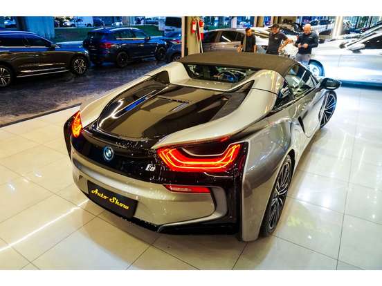 BMW-i8-2019