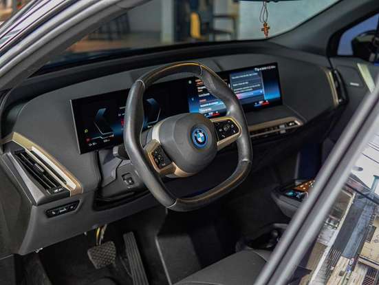 BMW-iX-2022