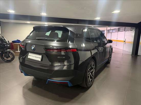 BMW-iX-2022