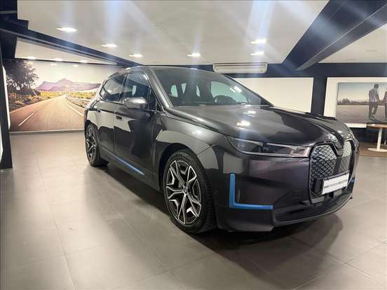 BMW-iX-2022
