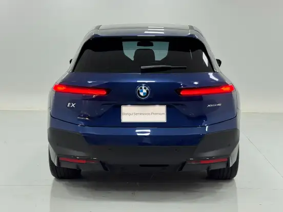 BMW-iX-2024