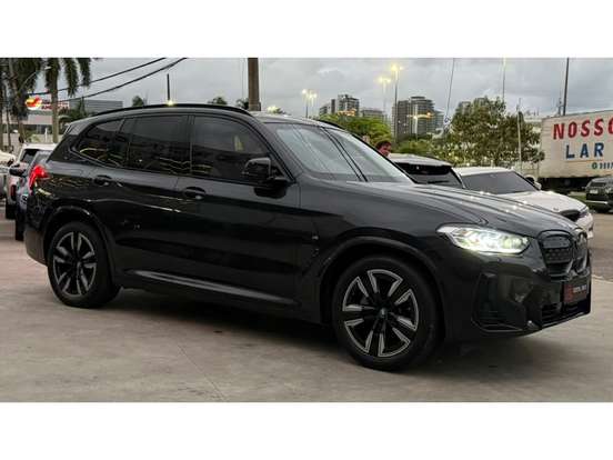 BMW-iX3-2022