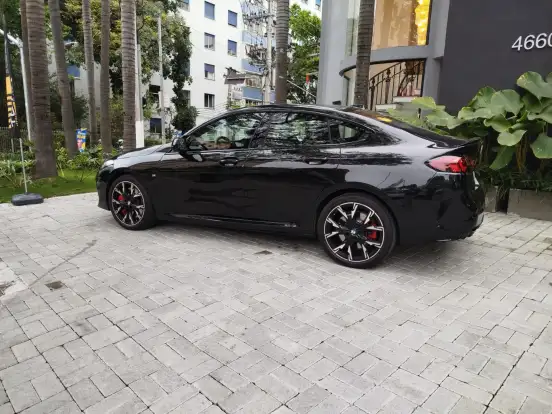 BMW-M 235i-2025