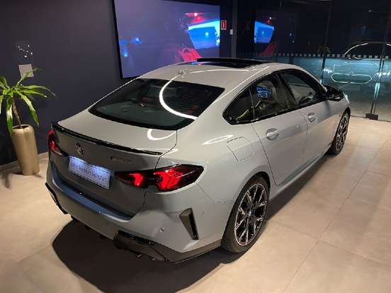 BMW-M 235i-2025