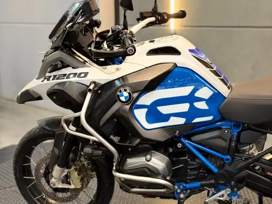 BMW-R 1200 GS ADVENTURE PREMIUM + RALLYE BMW-R 1200 GS ADVENTURE PREMIUM + RALLYE-2018