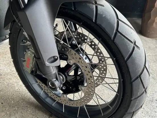 BMW-R 1300 GS TRIPLE BLACK BMW-R 1300 GS TRIPLE BLACK-2024