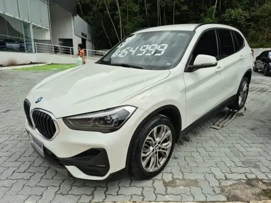 BMW-X1-2021