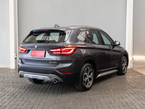 BMW-X1-2.0 16V TURBO ACTIVEFLEX SDRIVE20I X-LINE 4P AUTOMÁTICO BMW-X1-2019