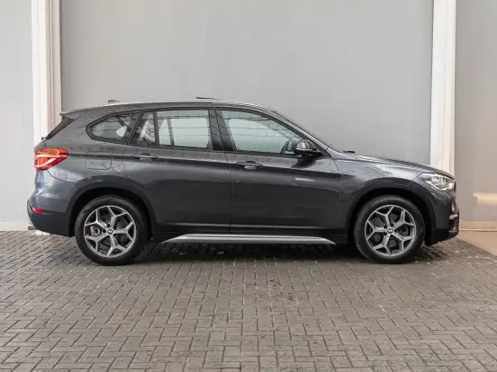 BMW-X1-2.0 16V TURBO ACTIVEFLEX SDRIVE20I X-LINE 4P AUTOMÁTICO BMW-X1-2019