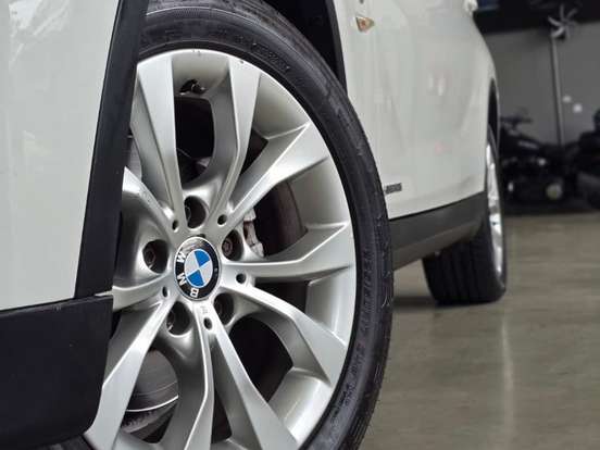 BMW-X1-2.0 16V GASOLINA SDRIVE18I TOP 4P AUTOMÁTICO BMW-X1-2011
