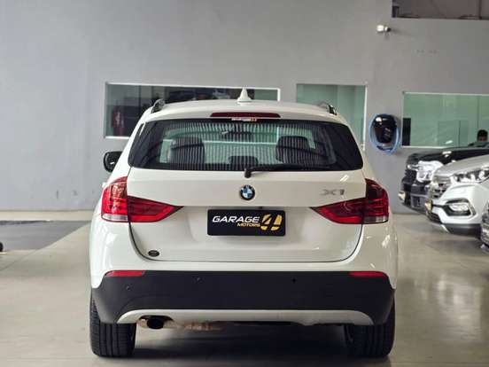 BMW-X1-2.0 16V GASOLINA SDRIVE18I TOP 4P AUTOMÁTICO BMW-X1-2011