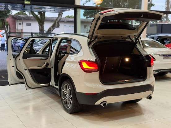 BMW-X1-2.0 16V TURBO ACTIVEFLEX SDRIVE20I 4P AUTOMÁTICO BMW-X1-2020