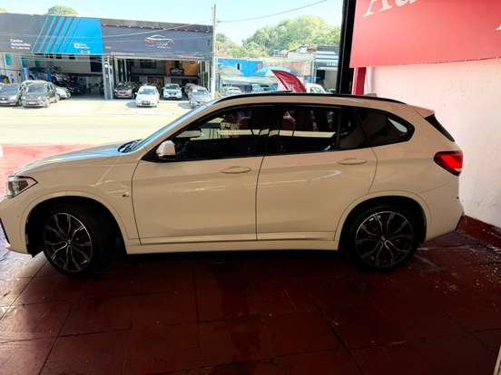 BMW-X1-2022