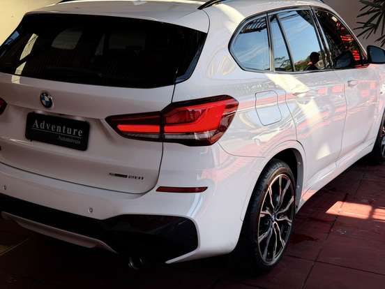 BMW-X1-2022