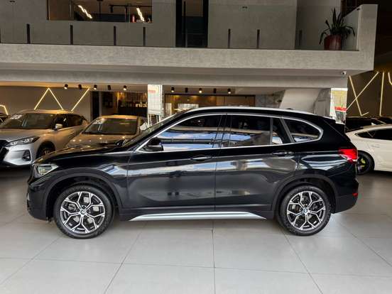 BMW-X1-2021