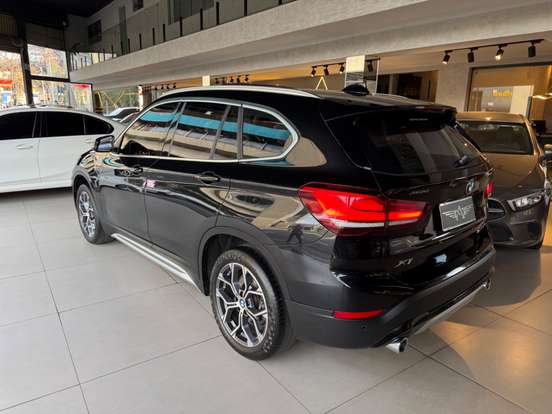 BMW-X1-2.0 16V TURBO ACTIVEFLEX SDRIVE20I X-LINE 4P AUTOMÁTICO BMW-X1-2021