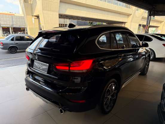 BMW-X1-2.0 16V TURBO ACTIVEFLEX SDRIVE20I X-LINE 4P AUTOMÁTICO BMW-X1-2021