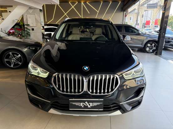BMW-X1-2021