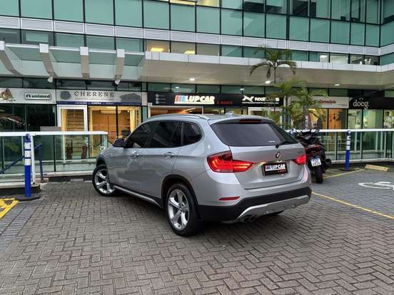 BMW-X1-2.0 16V TURBO GASOLINA SDRIVE20I 4P AUTOMÁTICO BMW-X1-2014