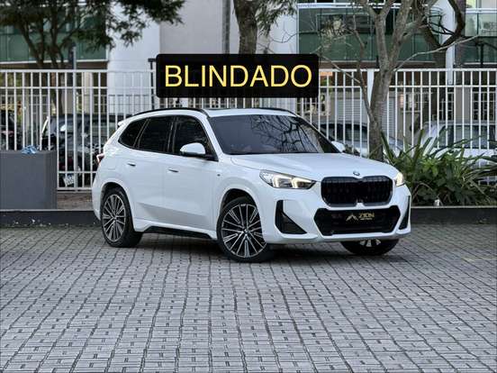 BMW-X1-2024