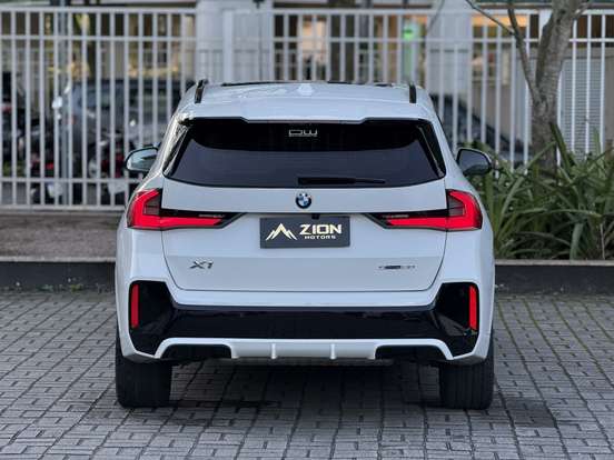 BMW-X1-2024