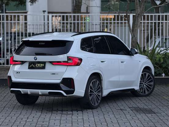BMW-X1-2.0 16V TURBO GASOLINA SDRIVE20I M SPORT STEPTRONIC BMW-X1-2024