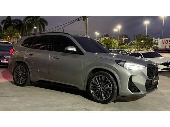 BMW-X1-2024