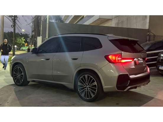 BMW-X1-2024