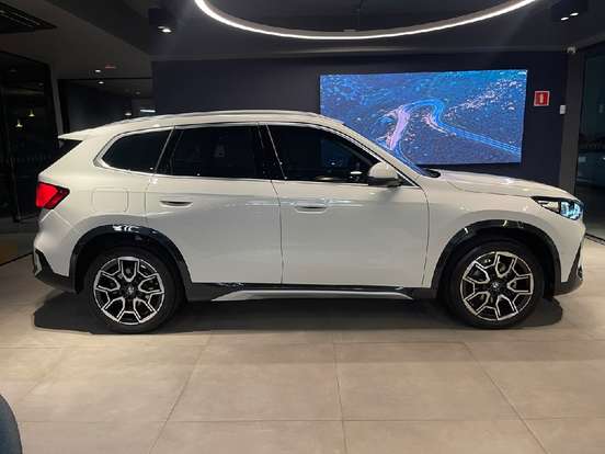 BMW-X1-2.0 16V TURBO GASOLINA SDRIVE20I X-LINE STEPTRONIC BMW-X1-2024