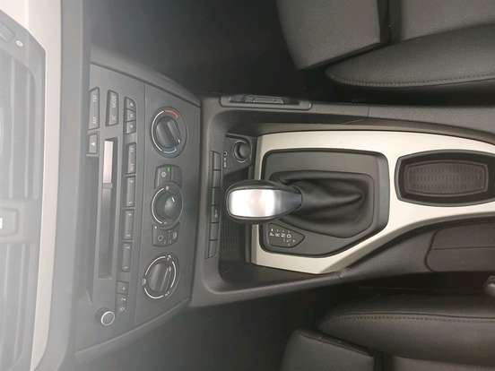 BMW-X1-2011