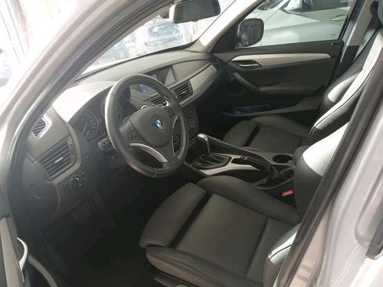 BMW-X1-2.0 18I S-DRIVE 4X2 16V GASOLINA 4P AUTOMÁTICO BMW-X1-2011