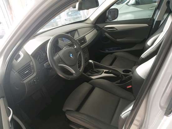 BMW-X1-2011