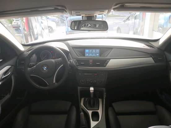 BMW-X1-2.0 18I S-DRIVE 4X2 16V GASOLINA 4P AUTOMÁTICO BMW-X1-2011