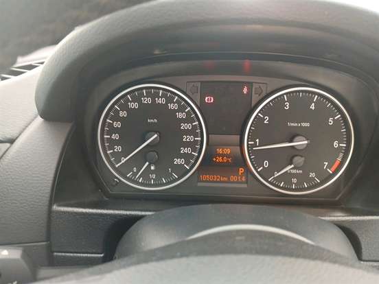 BMW-X1-2.0 18I S-DRIVE 4X2 16V GASOLINA 4P AUTOMÁTICO BMW-X1-2011