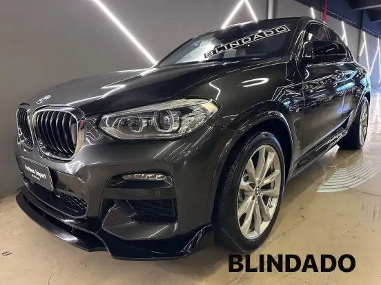 BMW-X4-2021