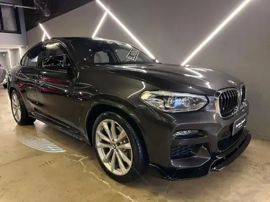 BMW-X4-2021