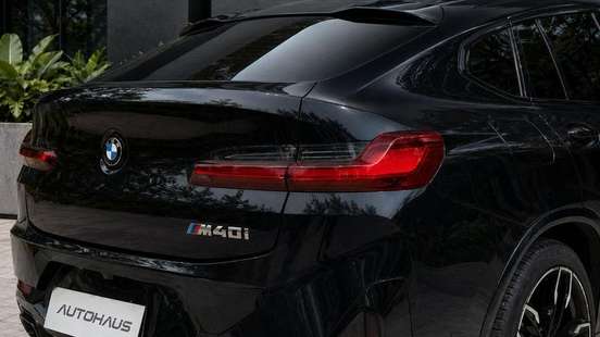 BMW-X4-2022