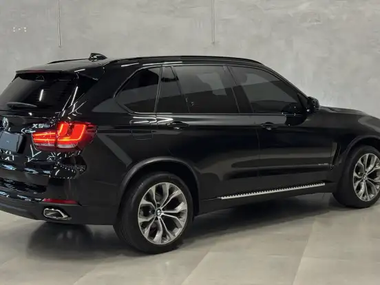 BMW-X5-3.0 FULL 4X4 35I 6 CILINDROS 24V GASOLINA 4P AUTOMÁTICO BMW-X5-2017