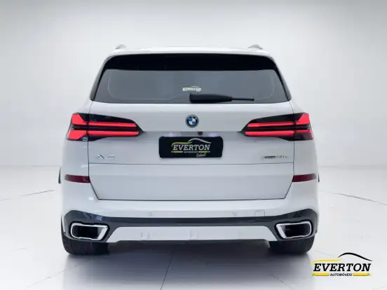 BMW-X5-3.0 I6 TURBO HÍBRIDO XDRIVE50E M SPORT AUTOMÁTICO BMW-X5-2023