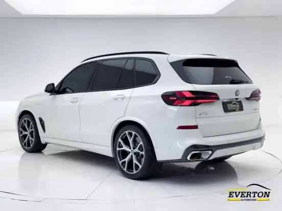 BMW-X5-3.0 I6 TURBO HÍBRIDO XDRIVE50E M SPORT AUTOMÁTICO BMW-X5-2023