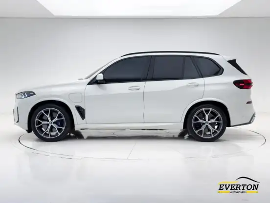 BMW-X5-3.0 I6 TURBO HÍBRIDO XDRIVE50E M SPORT AUTOMÁTICO BMW-X5-2023