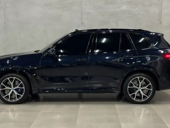 BMW-X5-3.0 I6 TURBO HÍBRIDO XDRIVE50E M SPORT AUTOMÁTICO BMW-X5-2023