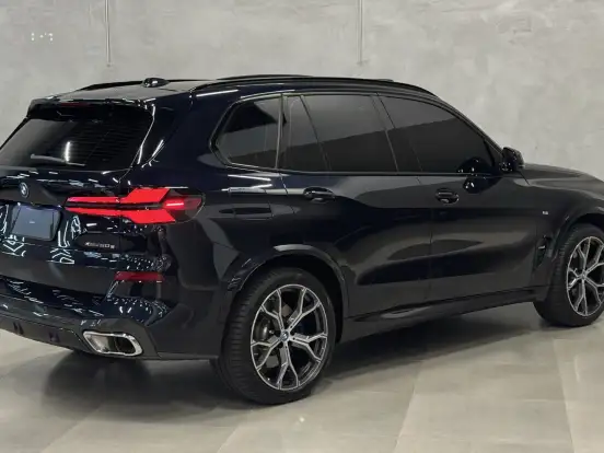 BMW-X5-3.0 I6 TURBO HÍBRIDO XDRIVE50E M SPORT AUTOMÁTICO BMW-X5-2023