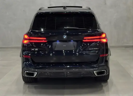 BMW-X5-2023