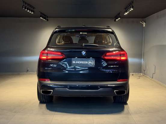 BMW-X5-3.0 4X4 30D I6 TURBO DIESEL 4P AUTOMÁTICO BMW-X5-2019
