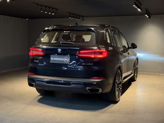 BMW-X5-3.0 4X4 30D I6 TURBO DIESEL 4P AUTOMÁTICO BMW-X5-2019