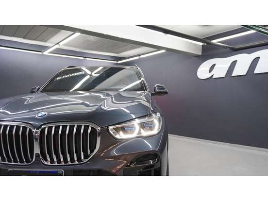 BMW-X5-3.0 I6 TURBO HÍBRIDO XDRIVE45E M SPORT AUTOMÁTICO BMW-X5-2022
